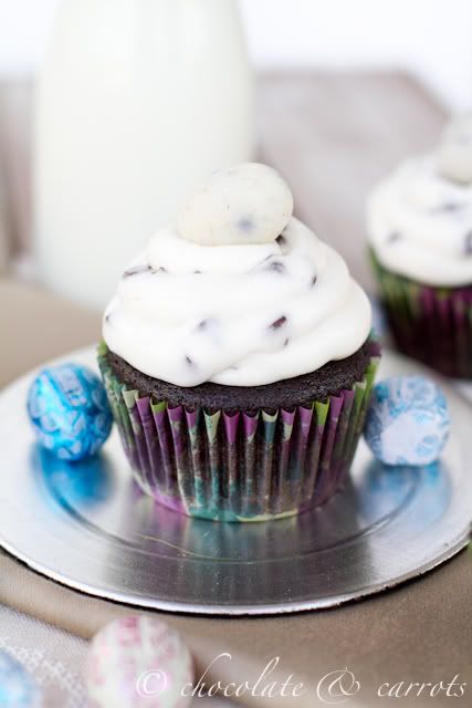 cupcakes  and cookies photo: Cupcakes Secret-Ingredient-Cookies-E28098n-Cream-Cupcakes-2257.jpg