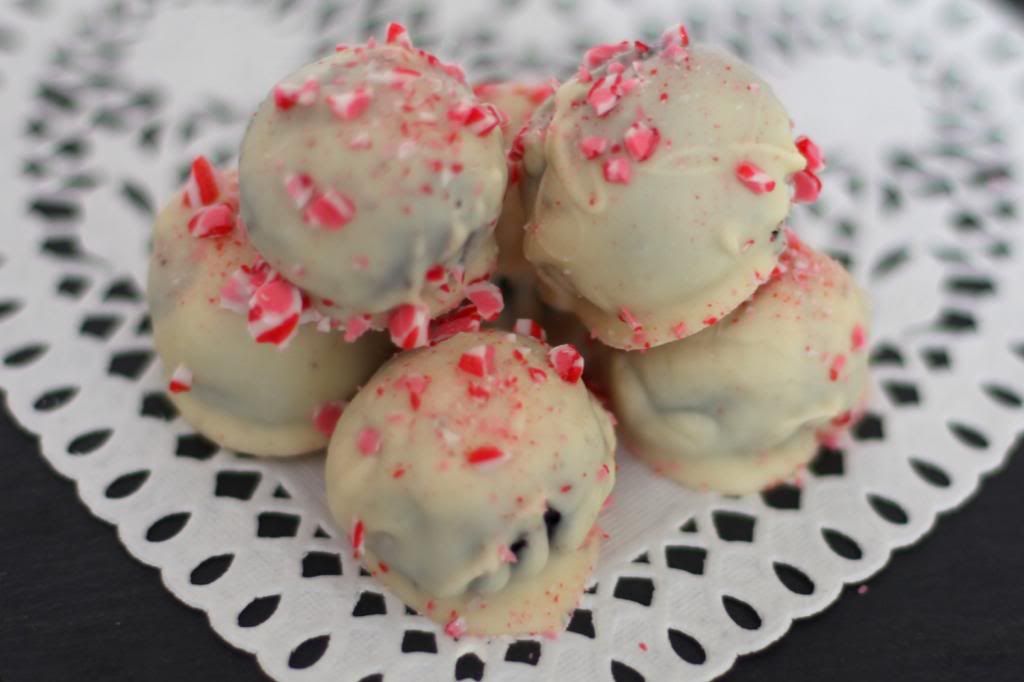 peppermint oreo pops