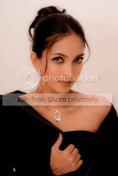 nirosha5.jpg